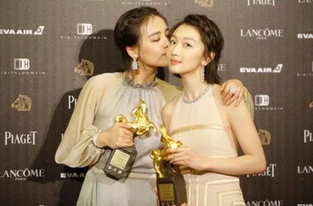 短发的赵丽颖周冬雨不烫不染，发型依然多变的秘密原来是它!