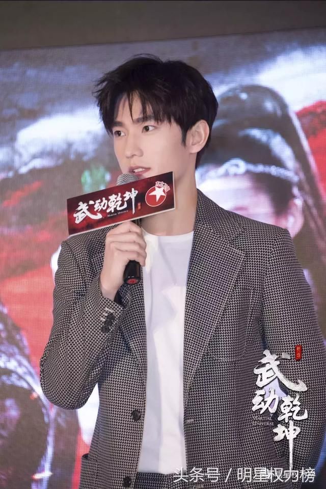 TA们撞衫，到底是各有特色还是公开处刑?