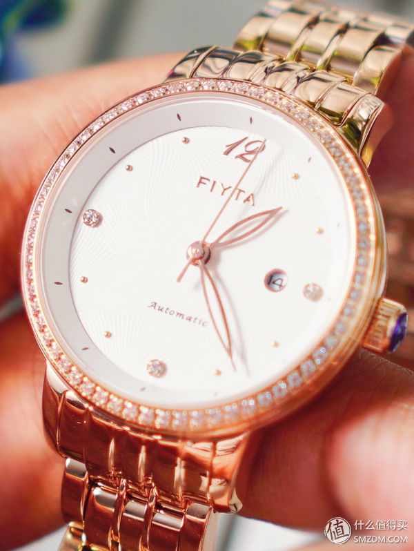 优雅灵动，简约时尚:飞亚达Charming时尚机械女表 真人试戴