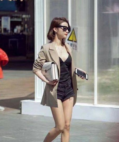 腿部曲线完美，迷倒万千少男啊!