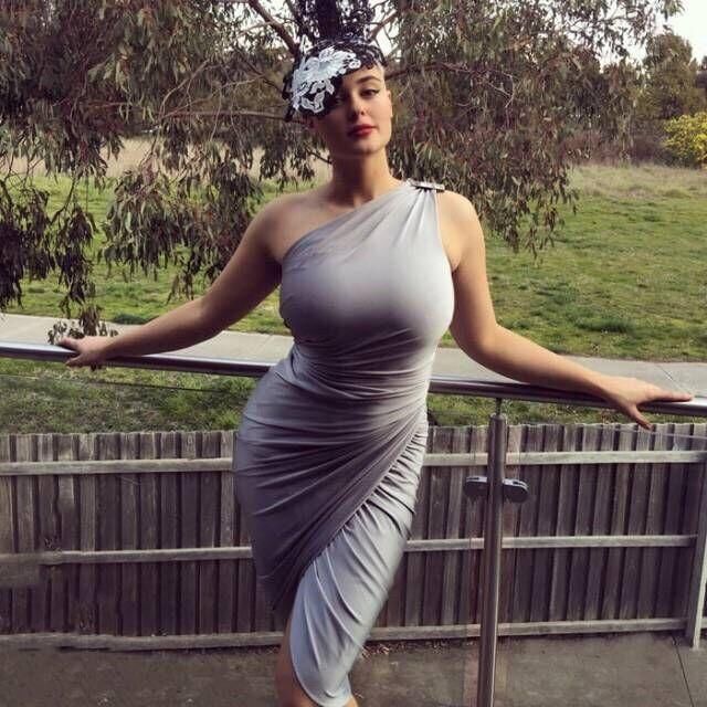 她拥有梦露的脸蛋杨贵妃的身材，网友:弥补了见不到杨贵妃的遗憾