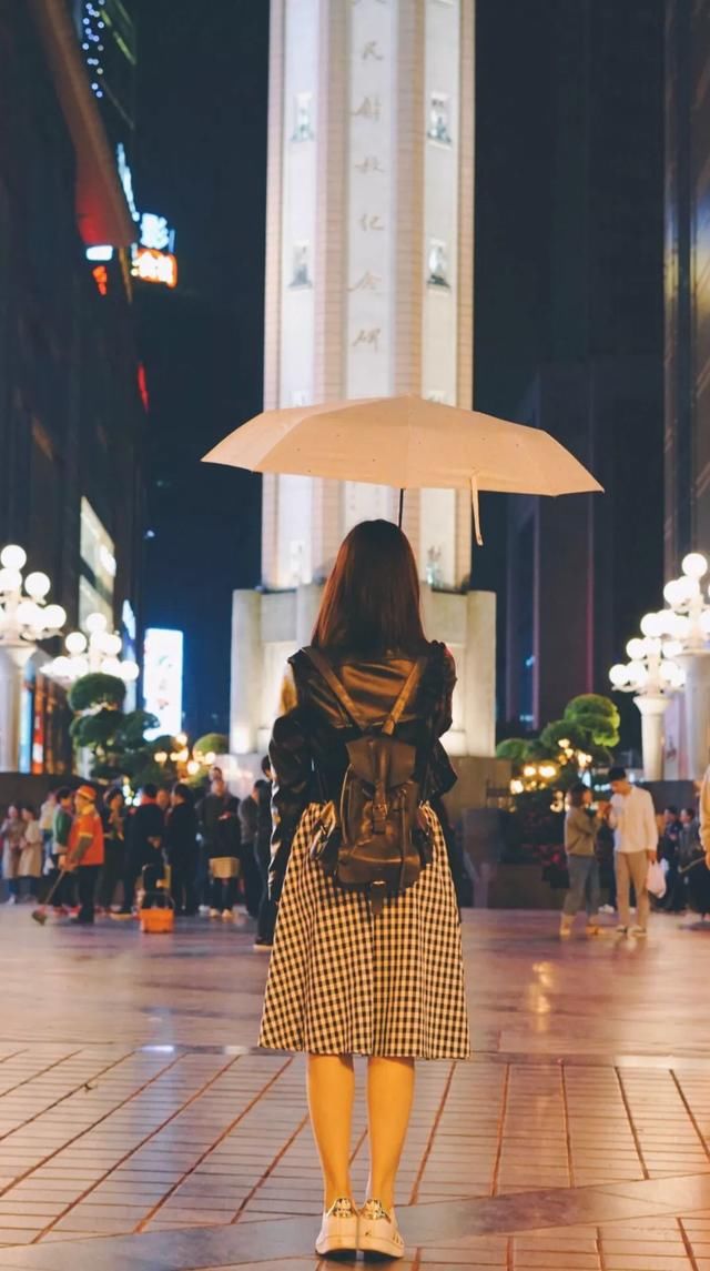 解放碑，凭啥子代表重庆？