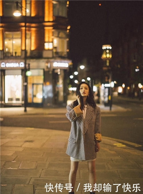 『女人』李沁这双腿像是“假”的,P都P不了这么完美,女人看了都羡慕嫉妒