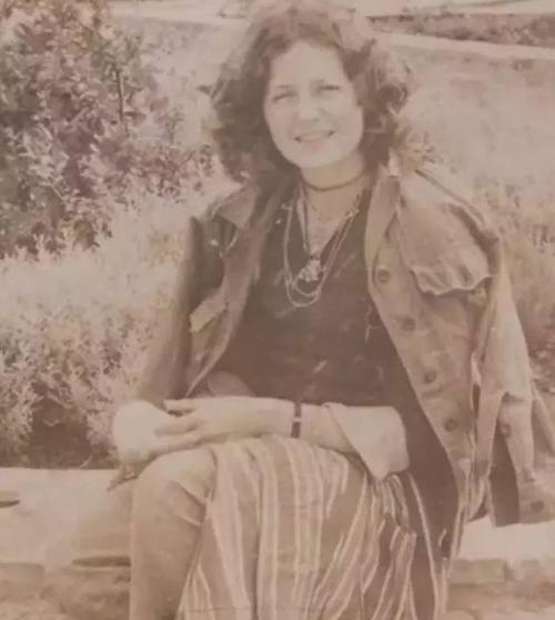 连62岁老太太都美丽地环游世界，你还有理由邋遢？