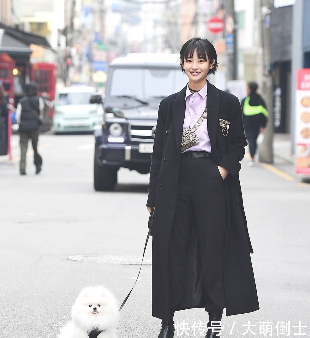  #美女身穿#时尚路人街拍，街头都是穿着时髦的小姐姐