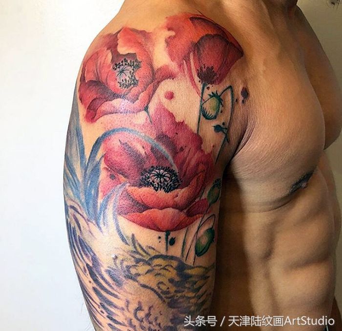 这些纹身真的好美 即使我们慢慢的老去而纹身之美在于永远的陪伴