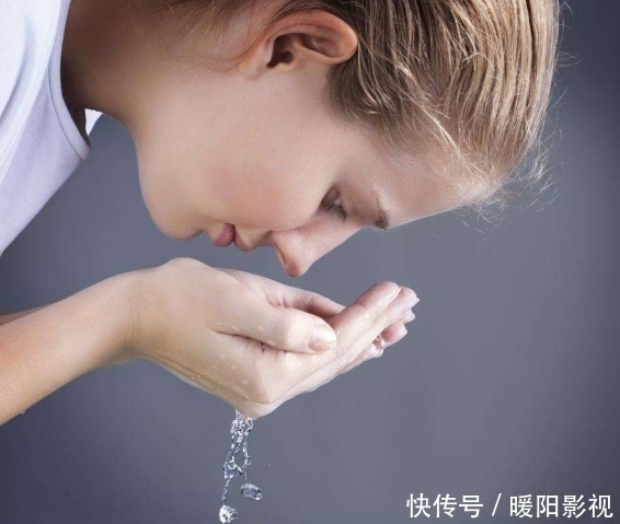 粗大@美颜滤镜都救不了南韩颜霸裴珠泫的毛孔,如何告别毛孔粗大呢