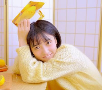 沈月清纯又可爱，穿衣也非常耐看呢！