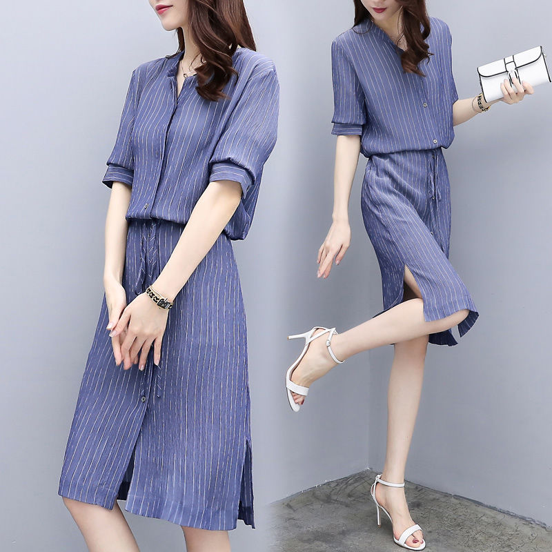 月薪过万的小姨突然把真丝裙扔了，衣柜全放这种温柔裙，超显美嫩