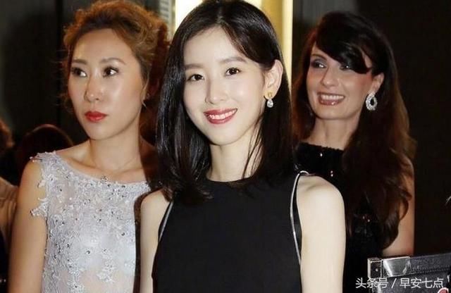 刘强东深夜发文：夸自己媳妇多漂亮，称已经回国，被破不实传闻？