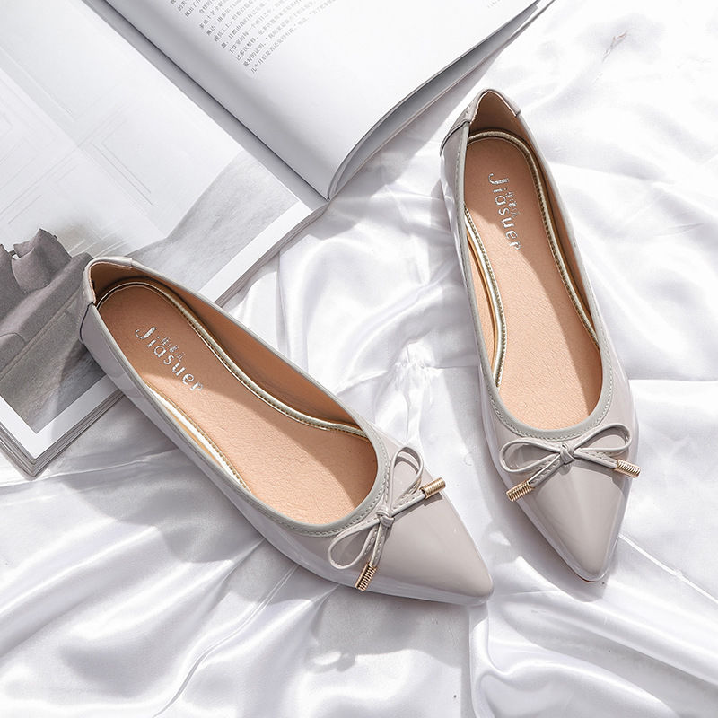 给姐姐买了一双这样的高跟鞋，整天喊着请我吃饭，我有点接受不了