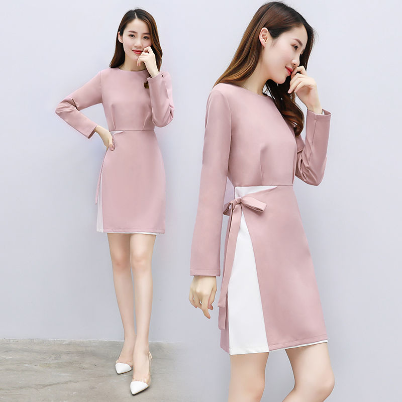 这样秋裙在视觉上更加显瘦，更清新自然，+高跟鞋，很有女人味