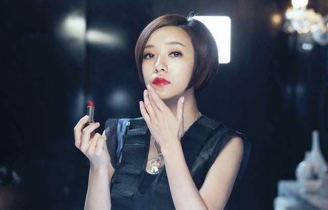 短头发@还在犹豫留短发还是长发?其实身高就能决定,别再被美发师忽悠!