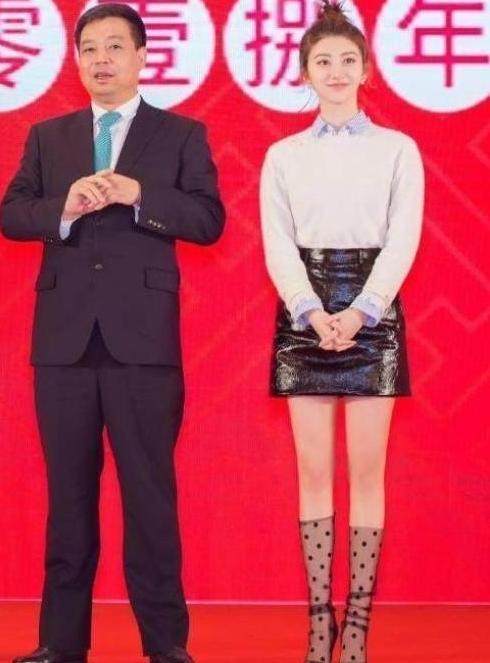 看了景甜的腿, 这半截丝袜是什么鬼, 网友: 张继科怎么受得了你