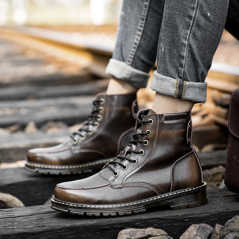 新发现一种“军靴”一夜飚红，耐穿时尚不累脚，尤其适合70男人