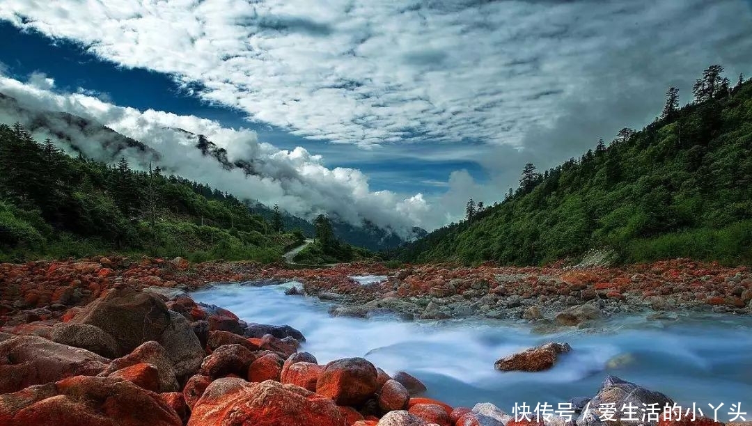 除了稻城亚丁,川西这个被上天宠坏的地方,还有其它数不尽的风光