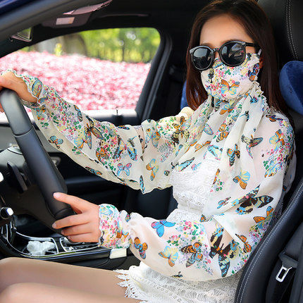 别再穿风衣外套了，今秋流行的是这几款披肩外套，美的我都不想脱