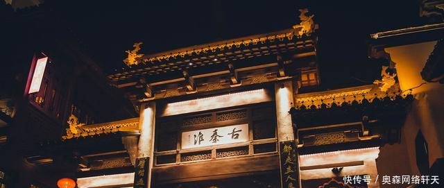 不是武汉郑州! 它刚成一线却有世界最大高铁站! 还有最美火车站!