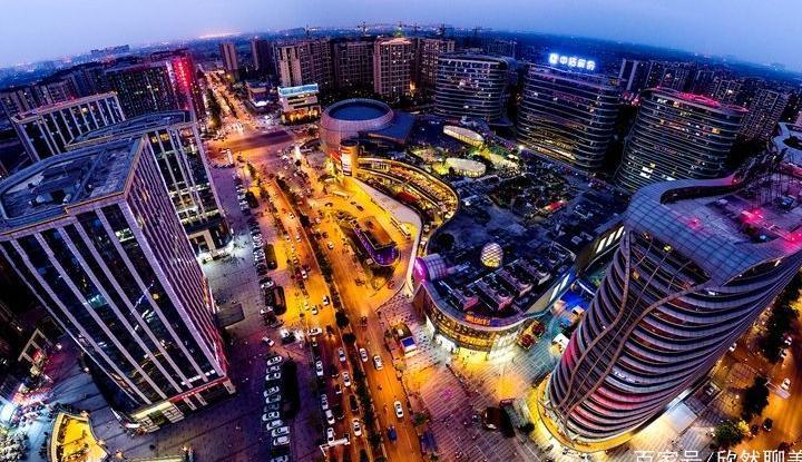 中国最牛钉子户非它莫属，在成都最贵地段是个破草屋，千年无人拆