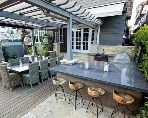 露台装成这样，一看就是个土豪，这样的露台谁不想要一个呢？