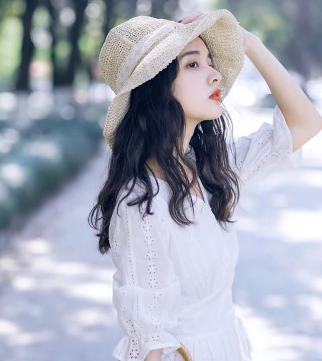 茶歇裙■又到了穿裙子的季节,这几款裙子,大方减龄又百搭,你买了吗