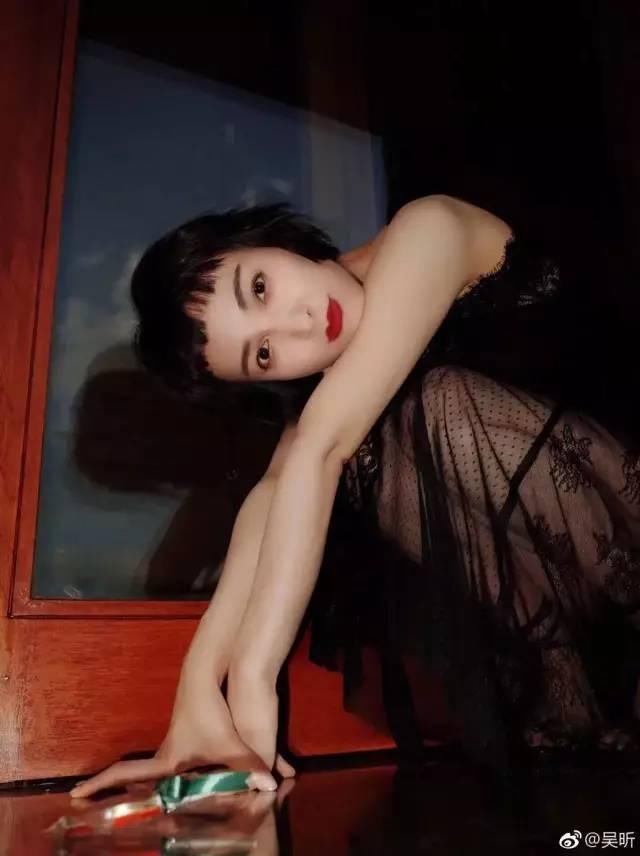 今年最火的发型，非他莫属