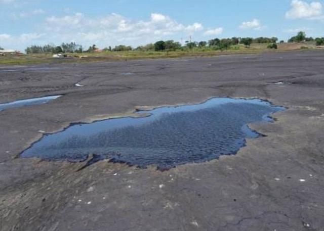 世界上最神奇的湖泊，湖面没有一滴水，里面的东西却很有价值
