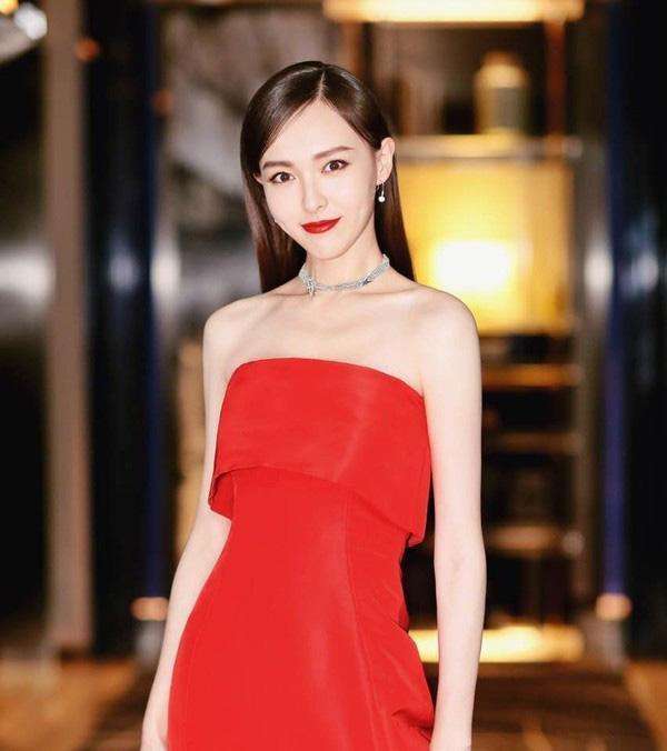 女星换发型如换脸, 宋茜唐嫣换同一款发型美出新高度!