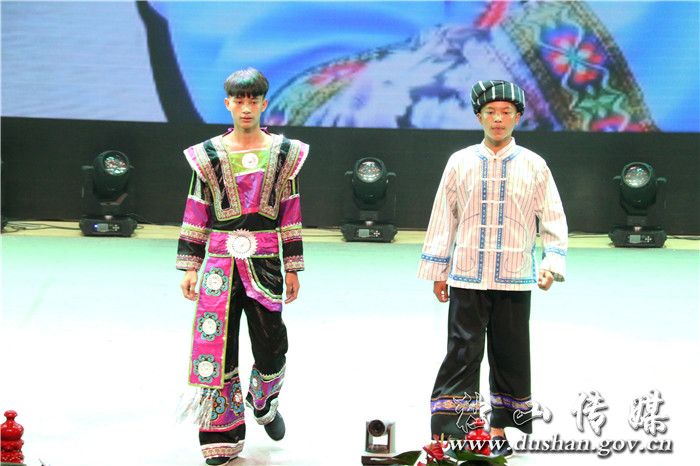 独山:为黔南民族服饰创意设计大赛整装待发