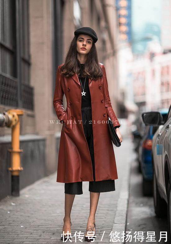 街拍: 图一清新小美女, 图二三人行姐妹花, 图三模特小姐姐