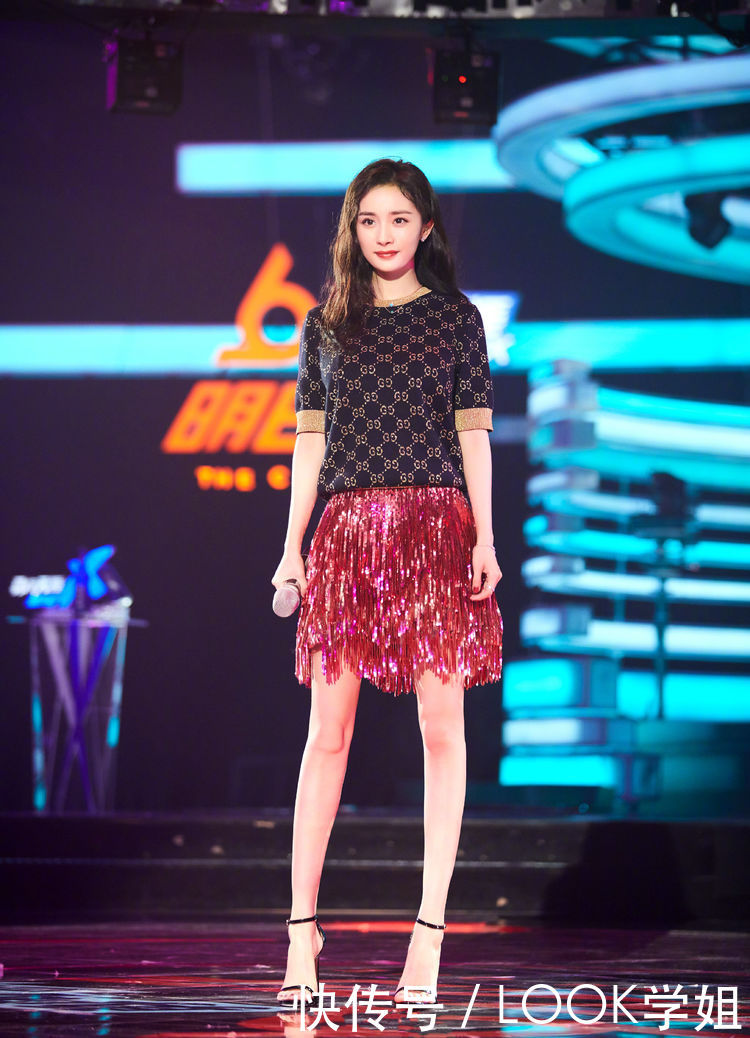 杨幂衣品开挂了，复古西装帅到没边，网友：换个人穿肯定丑cry