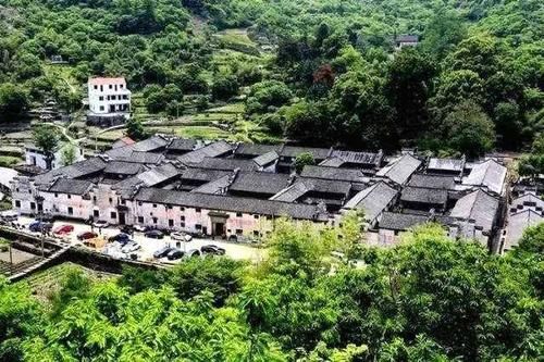 中国最牛的豪门大宅，一栋房子构成一个村，晴不见日，雨不湿鞋