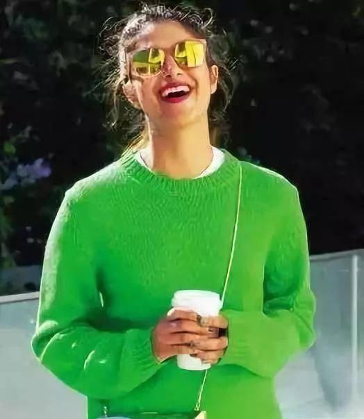  色彩：春夏的流行色彩，照着穿让你一直柔和清爽的美下去