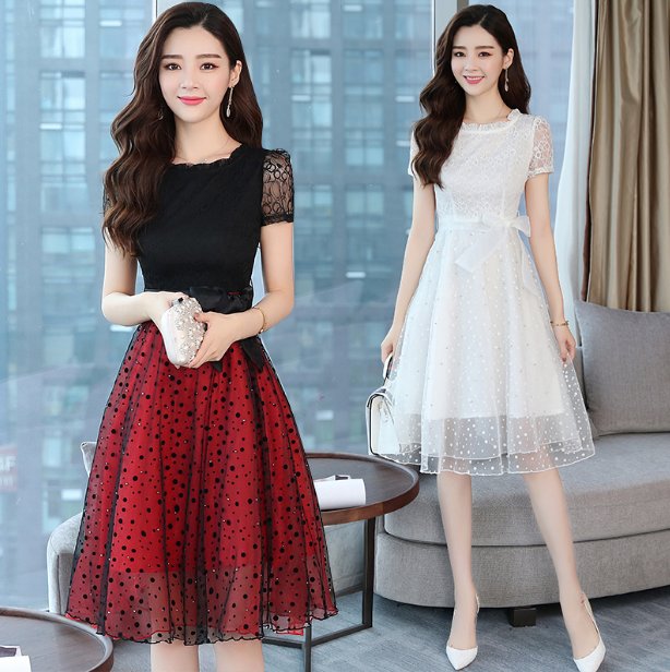 37岁老婆穿蕾丝裙+高跟鞋，显白嫩像20岁少女，保准惊艳四方