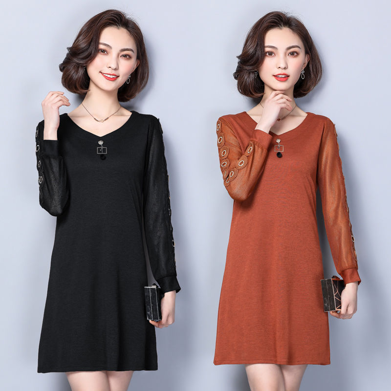 48岁大姑，入秋从不穿阔腿裤!只穿这高贵裙，嫩美像29小姐姐