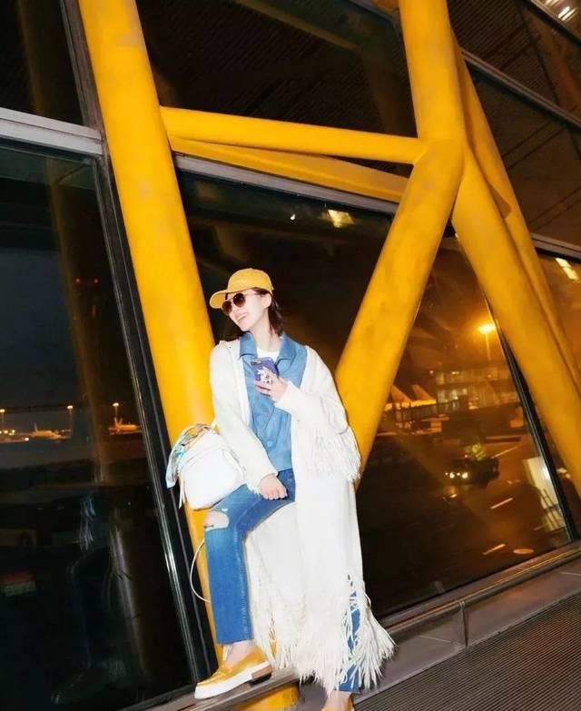  「春天」谁说春天一定要穿高跟鞋？我用平底鞋配外套一样美翻天！