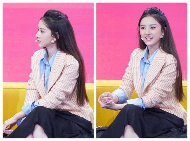 倪妮跟宋祖儿相差十岁，同穿2万的条纹西装，输了年龄却赢了气质