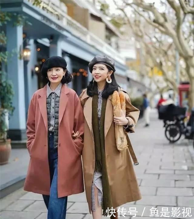  [选择风衣]真正会穿的女人，春天穿风衣都不会配平底鞋，看三木博主就知道了