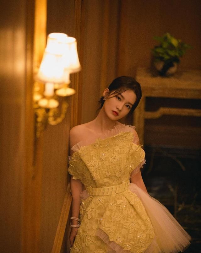  『女性』喜欢剪短发的女性可以试一试这款发型,时尚修颜,很减龄...