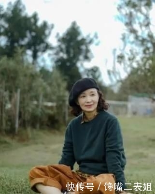  「底裤」女人过了50再懒也别穿打底裤，太土！看这对母女搭配，洋气又减龄