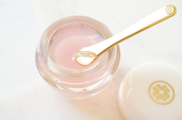 Tatcha唇膏出新色!确认过眼神，是日系的感觉!