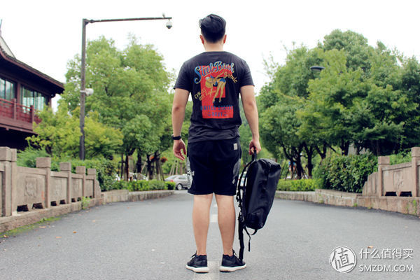 有容乃大--KNOMO CROMWELL 克伦威尔卷盖双肩包评测