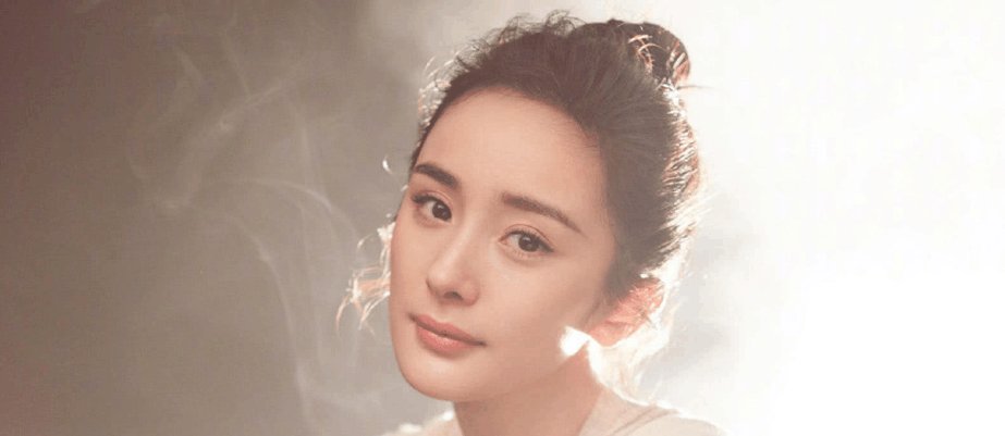 迪丽热巴抢杨幂代言被称白眼狼, 这件事真有这么简单