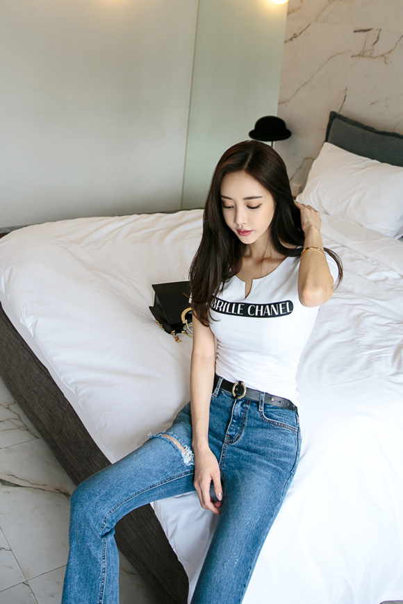 女神孙允珠，叛逆时尚版画艺术字母休闲衫