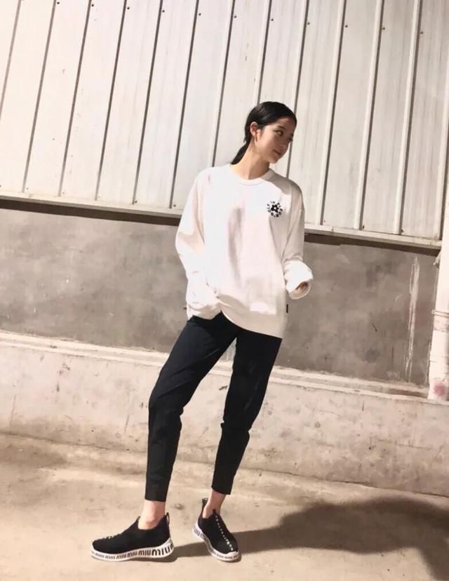 吴宣仪这双球鞋要火