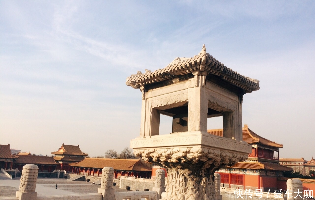 亲身经历证明，故宫是可以拍出近乎无人的照片的