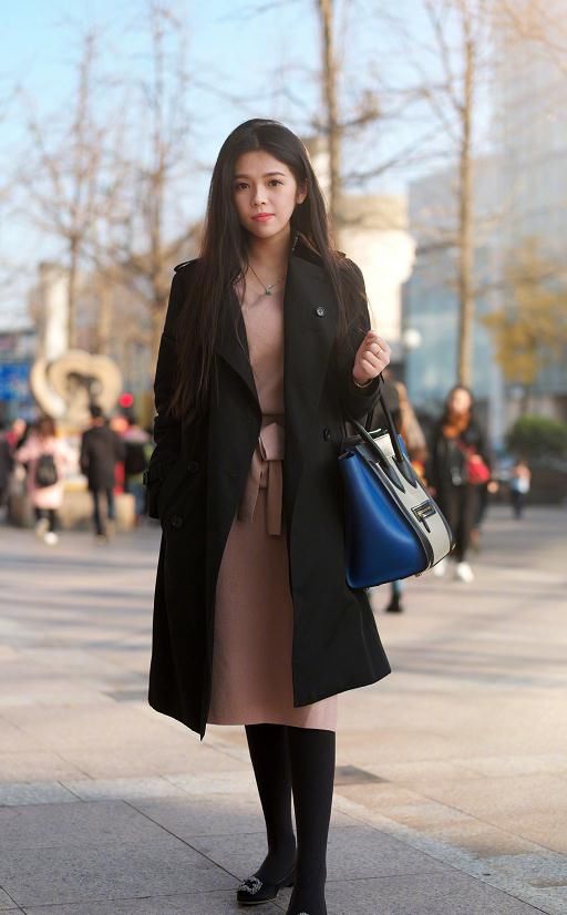 街拍:秋天到了，小妖精都上街了