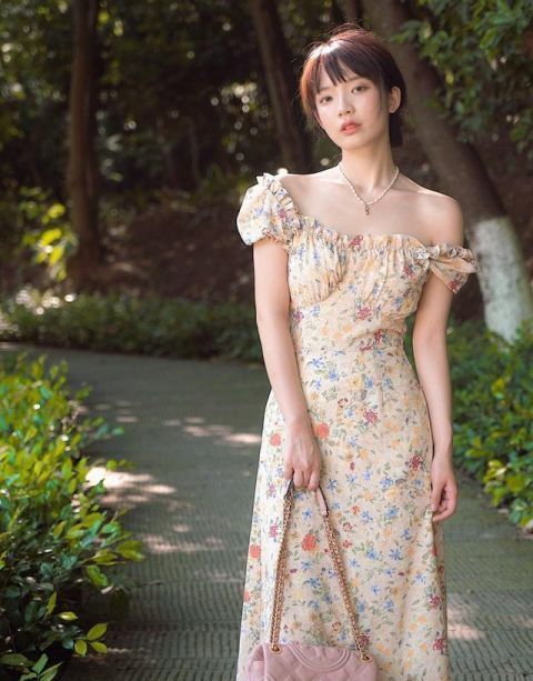  连衣裙|连衣裙怎么搭配减龄又好看？