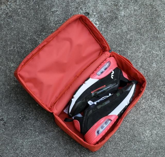  推出@爱鞋之人必备！Nike 官方推出球鞋提包！国内现在也能买！