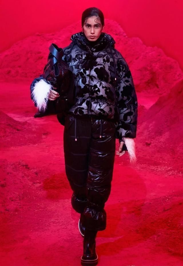设计师@2020秋冬 Genius 系列：多个天才设计师的合作系列，MONCLER